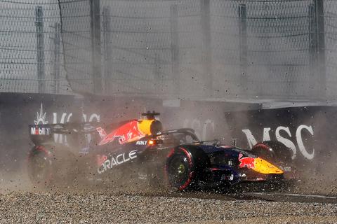 Max Verstappen crasht in Oostenrijk: pijnlijke afloop voor Nederlander in kwalificatie