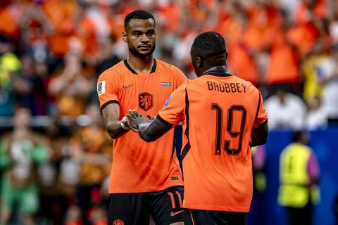 Oranje-spits Brian Brobbey leeft mee met Cody Gakpo na verdrietig nieuws: 'Als hij ons nodig heeft, zijn we er'