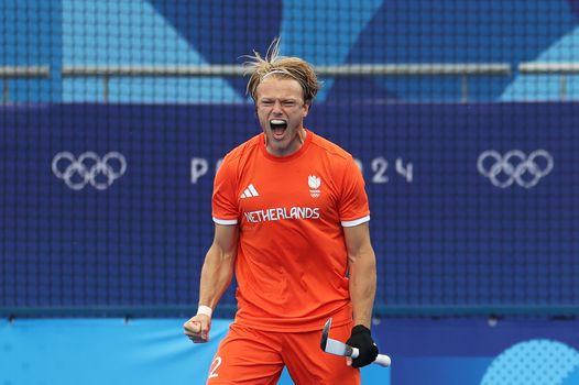 Nederlandse hockeyers zegevieren op Olympische Spelen in 'gevaarlijk openingsduel' met volop VAR-checks