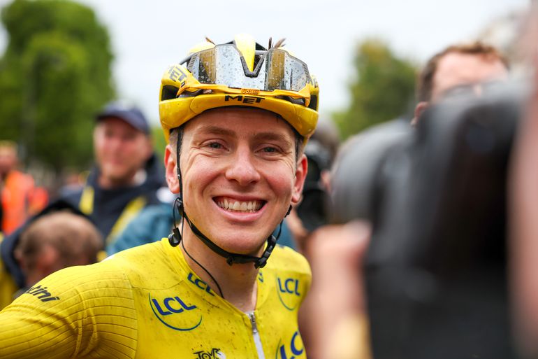 Klassementen Tour de France 2025 | Tadej Pogacar pakt wéér het geel en grijpt ook andere trui