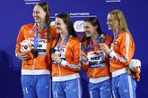 Milou Van Wijk, Tessa Giele, Sam van Nunen en Marrit Steenbergen met hun bronzen medaille.

© GettyImages