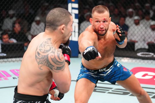 Negatieve reacties op 'rare stijl' UFC-ster Reinier de Ridder: 'Titelgevecht vragen is een waanidee'