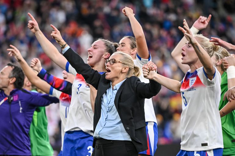 Britse media steken loftrompet over Sarina Wiegman na EK-finale: 'Beste manager ter wereld'