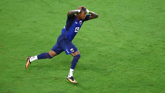 Mooiste goal van het WK voetbal is gemaakt door in Rotterdam geboren verdediger: 'Wat heb ik gedaan?'