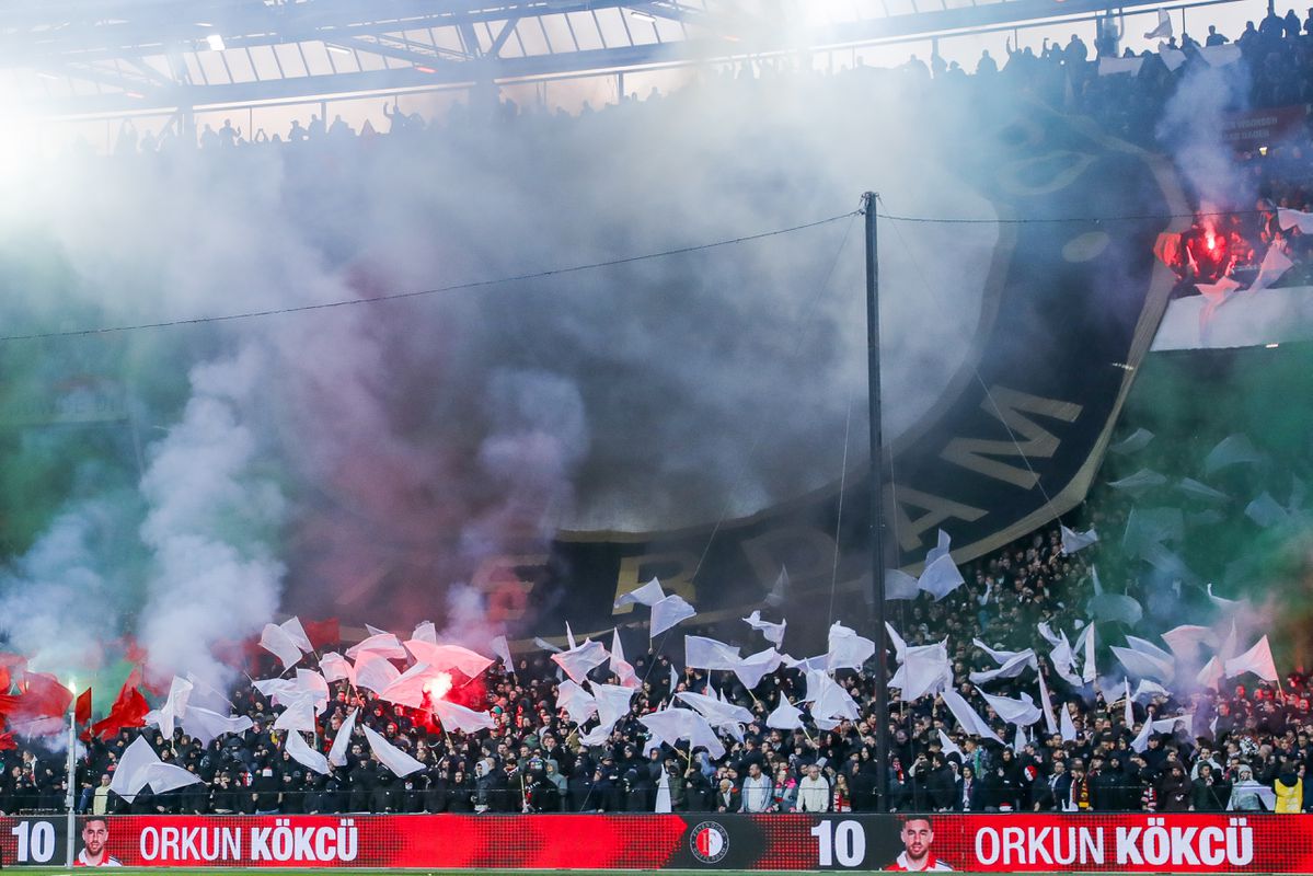 Feyenoord en Ajax balen na hard besluit over schrappen Klassieker: 'Jammer dat voetbal de dupe is geworden'