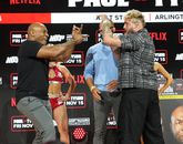 Er werd wat geduwd en getrokken tijdens de persconferentie tussen Mike Tyson en Jake Paul © Getty Images