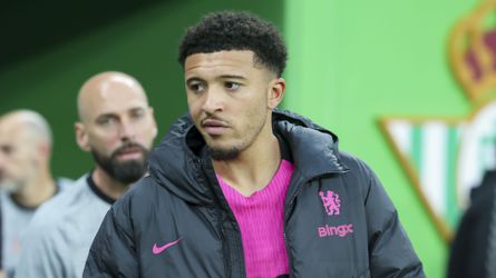 Banneling van Manchester United aast op opmerkelijke transfer door vriendin, van wie hij al een nektattoo heeft