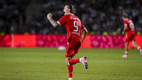'Gehekelde' Wout Weghorst (34) reageert op commotie na glansrijke avond voor FC Twente