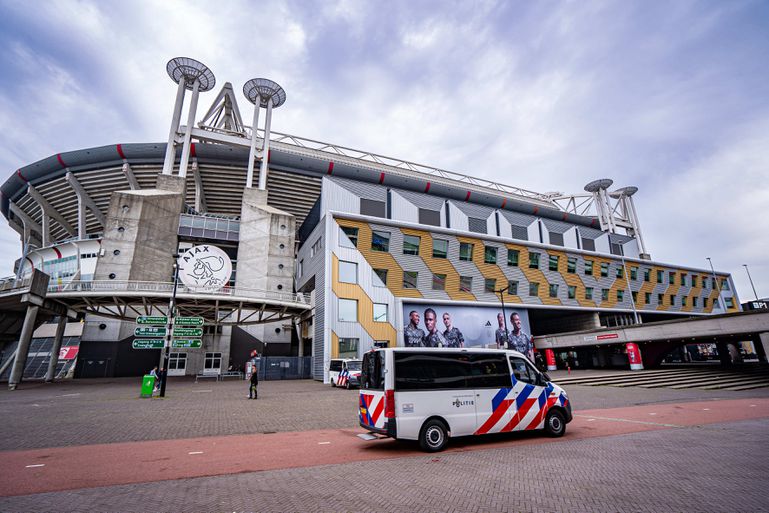 Politie moet aan de bak vanwege Ajax - Besiktas: meerdere aanhoudingen in Amsterdam