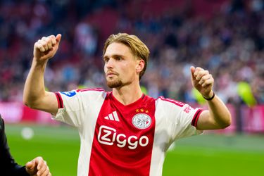Kenneth Taylor doet oproep aan Ajax-fans na fluitconcerten in Johan Cruijff ArenA: 'Dan heb je ze juist nodig'