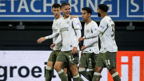'Gekwetst' PSV trekt héél moeizame zege over de streep: zorgen om pechvogel