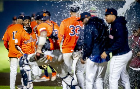 Honkballers doen in Rotterdam gouden zaken op EK: finale kan bijzondere prijs opleveren