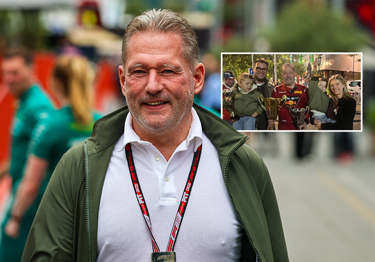Coureur Jos Verstappen viert bijzondere prestatie met dochter Victoria: 'Super trots'