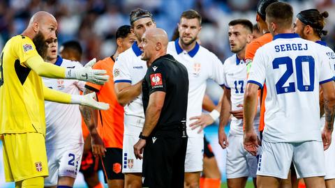 Rafael van der Vaart deelt opvallende complimenten uit bij Servië - Nederland: 'Dat zeggen we niet vaak'