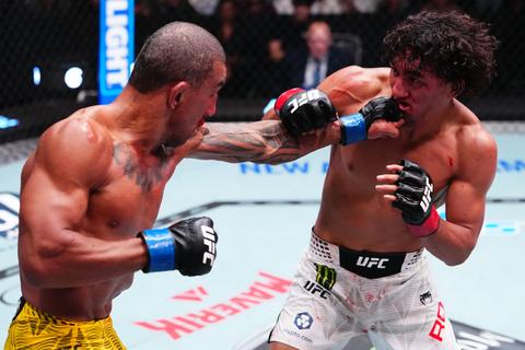 Angstaanjagend moment in UFC: routinier bewusteloos afgevoerd naar ziekenhuis na spijkerharde knock-out