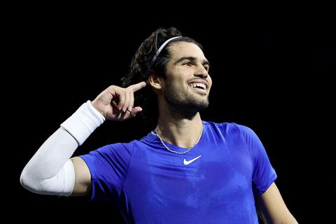 Toptennisser Carlos Alcaraz krijgt steun na oproep over nachtelijke partijen: 'Gewoon onzin'