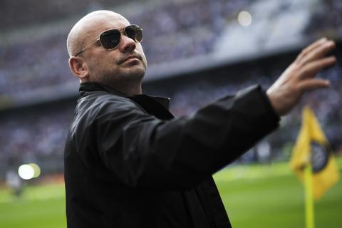 Wesley Sneijder en zoontje maken indruk tijdens bijzondere wedstrijd met Ronaldinho