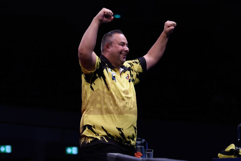 Prijzengeld EK darts: Nederlander Jermaine Wattimena casht flink, ondanks verloren finale