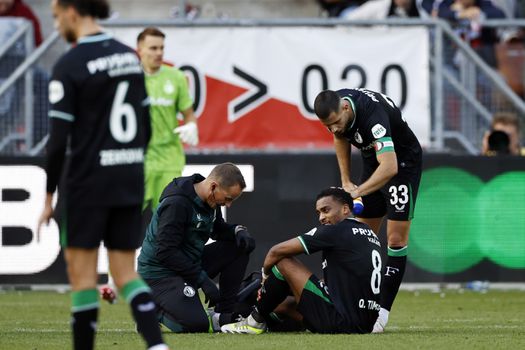 Grote zorgen bij Feyenoord: aanvoerder valt paar dagen voor clash met Ajax met veel pijn uit