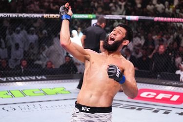 'Ik hoorde het kraken': Khamzat Chimaev wekt met brute overwinning verbazing in de UFC