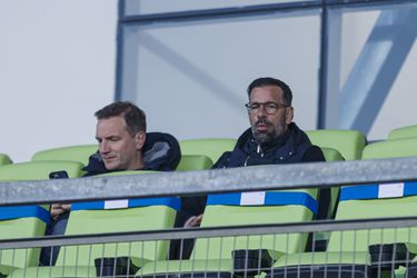 Ontslagen Ruud van Nistelrooij krijgt trap na van voetballer: 'Zeven maanden lang vastgezeten'