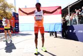 Abdi Nageeye bij het winnen van de New York Marathon in 2024 © Getty Images