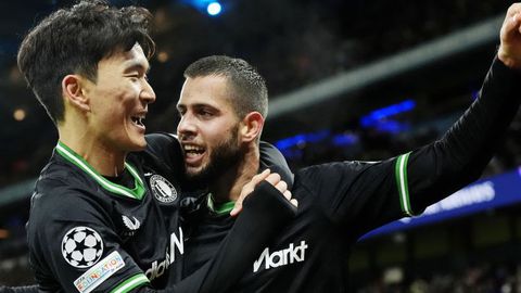 Brian Priske blijft puzzelen door blessuregolf bij Feyenoord: 'Vooral het gemis van Hwang doet pijn'