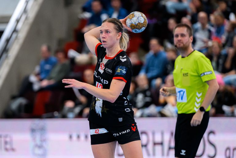 Deze Nederlandse mannen debuteren tijdens EK handbal voor vrouwen: 'Het gaat heel erg om body language'