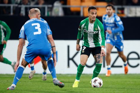 Ex-Ajacied Antony laat zich volledig gaan tegen FC Utrecht: 'Dit is een actie van een gek'