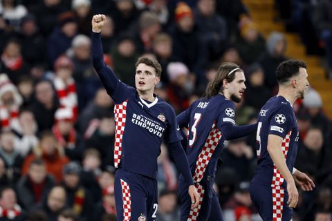 'Hyperefficiënt' PSV maakt internationaal indruk: 'Bezorgt Liverpool knikkende knieën'