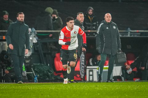 Speciaal moment voor Robin van Persie: Feyenoord-coach laat zoon Shaqueel (19) in zijn voetsporen treden met debuut