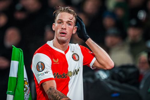 Smaakmaker Luciano Valente verklaart vreemde wissel Robin van Persie: 'Dat zette steeds door...'