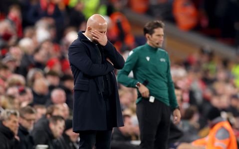Spoedberaad Liverpool over toekomst Arne Slot: 'Nederlander krijgt streng ultimatum na afgang tegen PSV'