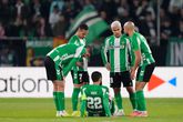 De spelers van Betis na de botsing. © Getty Images.