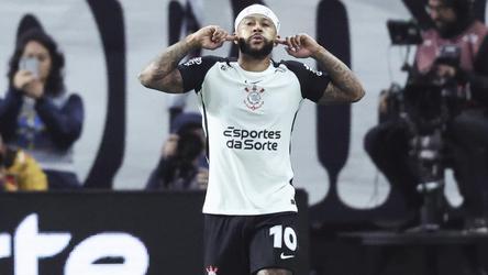 Oranje-topscorer Memphis Depay in grote onzekerheid: 'We kunnen daar nu niet over praten'