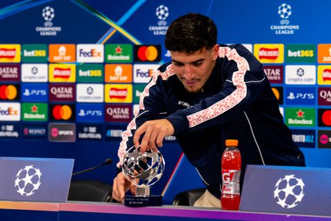 Hilariteit bij PSV om heldenrol Couhaib Driouech in duel met Liverpool: 'Hij valt een kwartiertje in...'