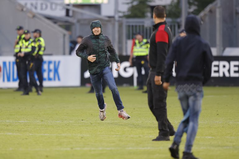 Zorgen om geweld in Nederlandse stadions: 'Het is heel heftig geweest, dat is niet houdbaar'