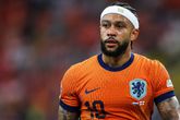 De beroemde haarband van Memphis Depay. © Getty Images