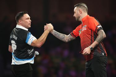 De zinderende beslissende leg op WK darts tussen Joe Cullen en Gerwyn Price