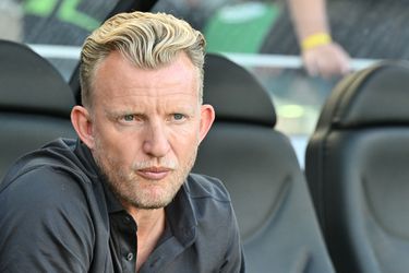 Dirk Kuijt sluit kalenderjaar negatief af: Beerschot nóg dieper in de problemen als hekkensluiter