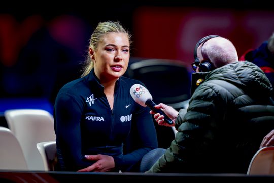 Topschaatsster Jutta Leerdam gaat de wereld over na groot drama op OKT: 'Voor ogen van Jake Paul liep het fout'