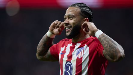 Memphis Depay scoort namens Atlético Madrid tegen Valencia