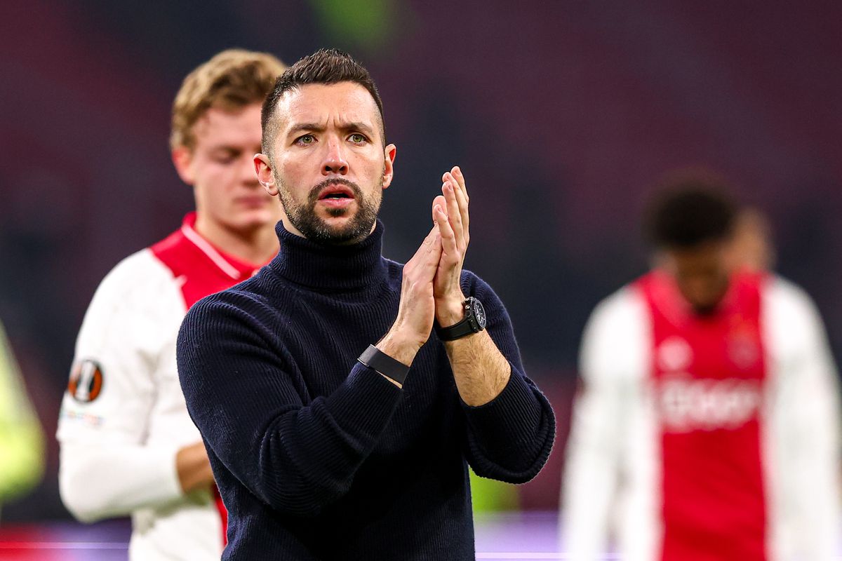 'Explosiegevaar bij Ajax: trainer Francesco Farioli heeft steeds meer bedenkingen bij de club'