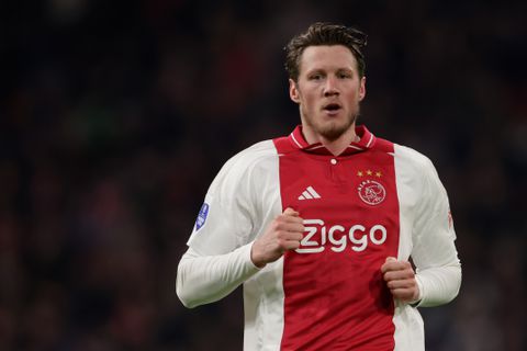 Vriendin vond Wout Weghorst 'een vervelend ventje' en nam afstand na eerste zoen