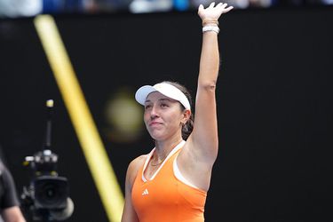 Dreun voor Iga Swiatek op Australian Open, Amerikaanse vecht met vrouw uit Kazachstan om finaleplaats