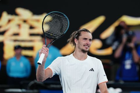 Worstelende toptennisser Alexander Zverev hoopt op stunt tegen Carlos Alcaraz: 'Ontmoeting van zeer hoog niveau'