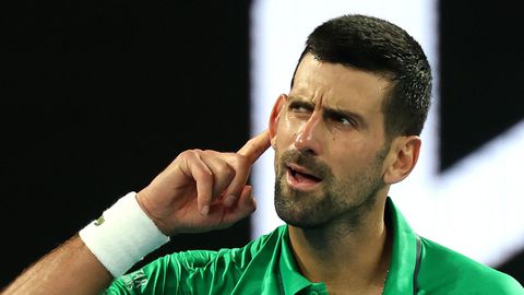 Geïrriteerde Novak Djokovic zorgt voor nodige ophef na vraag over Jannik Sinner en Carlos Alcaraz: 'Respectloos'