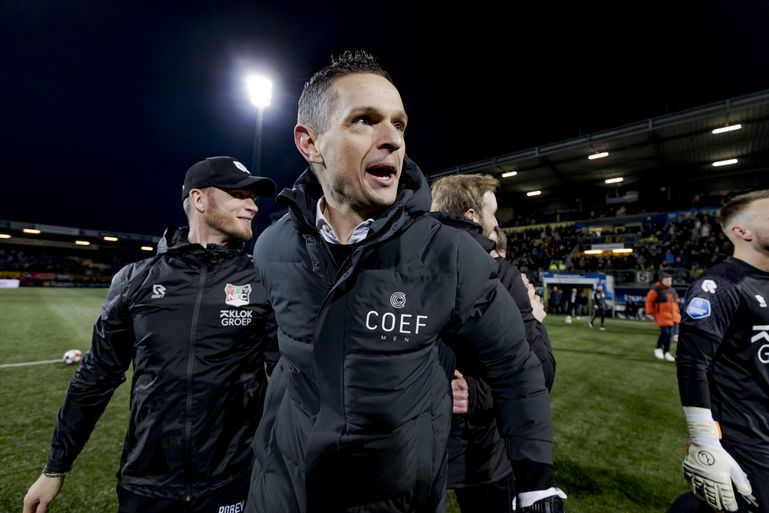 NEC-coach Rogier Meijer haalt keihard uit naar KNVB na bereiken bekerfinale: 'Te zot voor woorden'