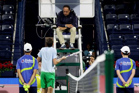 Heftig incident bij Tallon Griekspoor tegen Daniil Medvedev: Rus beschuldigt umpire van discriminatie