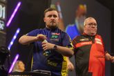 Luke Littler schrikt zich rot van incident met zijn moeder tijdens Premier League Darts, fan over de schreef